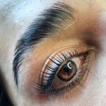 اکستنشن مژه و لیفت مژه و ابرو روشا