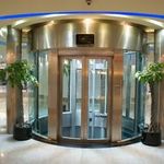 شرکت آسانسور کهکشان رو