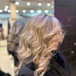 خدمات تخصصی رنگ و لایت و کوتاهی مو هستی