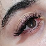 خدمات تخصصی ناخن و کاشت مژه اکرم نقی لو