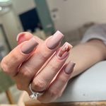 آموزش وخدمات ناخن وسالن زیبایی سحرمعصومی