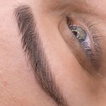 مرکز تخصصی فیبروز ابرو مژگان خناری