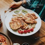 رستوران و پیتزا میخوش