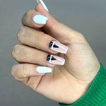 خدمات کاشت ناخن مبینا