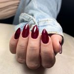 خدمات کاشت و طراحی ناخن