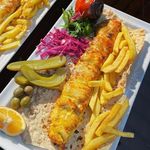 بیرون بر برگ سبز