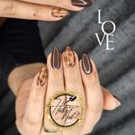 خدمات کاشت و ترمیم ناخن هدیه