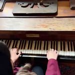 پانيذ قادري مدرس پيانو