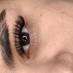 خدمات تخصصی اکستنشن مژه فاطمه