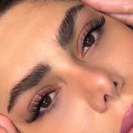 اکستنشن مژه تخصصی آنیِل