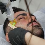 مرکز لیزر و زیبایی فارال اسکین