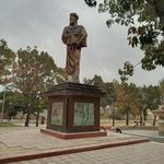 مجسمه حکیم زهراوی کرسفی