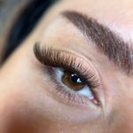 خدمات تخصصی اکستنشن مژه مونا