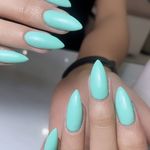 خدمات تخصصی ناخن نیلوفر
