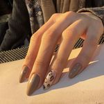 آموزش و خدمات تخصصی ناخن نیلو