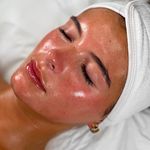 سالن پاکسازی پوست و فیشال ندا محسنی