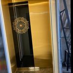 شرکت آسانسور و پله برقی آرین دنا شرق