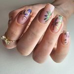 سالن کاشت ناخن لاک بار