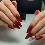 خدمات کاشت ناخن سما
