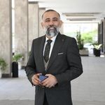 مشاور حرفه ای املاک