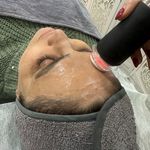 خدمات فیشیال پوست و ماساژ صورت و بدن