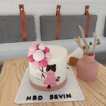 کیک و  دسر خانگی لوین کیک