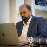 وکیل پایه یک دادگستری هادیان