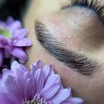 اموزش و خدمات تخصصی مژه