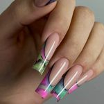 سالن تخصصی ناخن و مژه نیلوفر