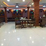 رستوران سنتی لوکس طلایی