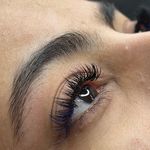 خدمات تخصصی اکستنشن مژه فرناز