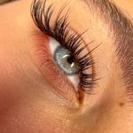 مرکز تخصصی مژه و ناخن فانلی