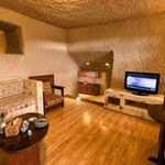 هتل صخره ای لاله کندوان