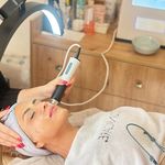 کلینیک فیشیال و پاکسازی پوست صبا
