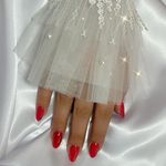 کاشت ناخن و ترمیم ناخن رویا