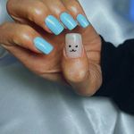 کاشت ناخن و ترمیم ناخن رویا