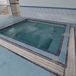 استخر سرپوشیده اوراز