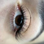 خدمات تخصصی اکستنشن و لیفت مژه و ابرو