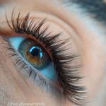 خدمات تخصصی اکستنشن مژه فرح