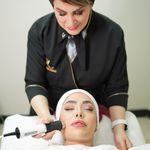 آموزشگاه تخصصی پوست فرزانه غنی