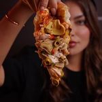 رستوران قلب طلایی