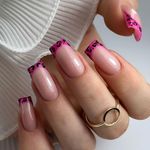 آرایشگاه و مركز کاشت ناخن كاميارفر