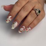 سالن تخصصی ناخن سما کریمی (خدمات و آموزش)