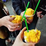 بستنی سرخ کرده چهارفصل