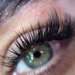خدمات تخصصی اکستنشن مژه نایرا خداوردیان