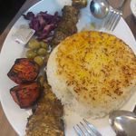 کافه رستوران شیر سنگی گیلان