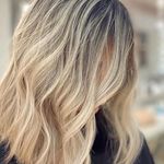 مرکز تخصصی رنگ لایت و احیا آزیما