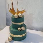 کیک وشیرینی وشکلات خانگی نفیس