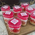 کیک وشیرینی وشکلات خانگی نفیس