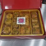 کیک وشیرینی وشکلات خانگی نفیس